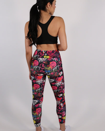 CARBONITE HEARTS GRAFFITI HIGH-WAISTED LEGGINGS (Pockets)