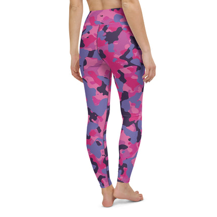 Leggings de cintura alta con estampado de camuflaje en color obsidiana rosa