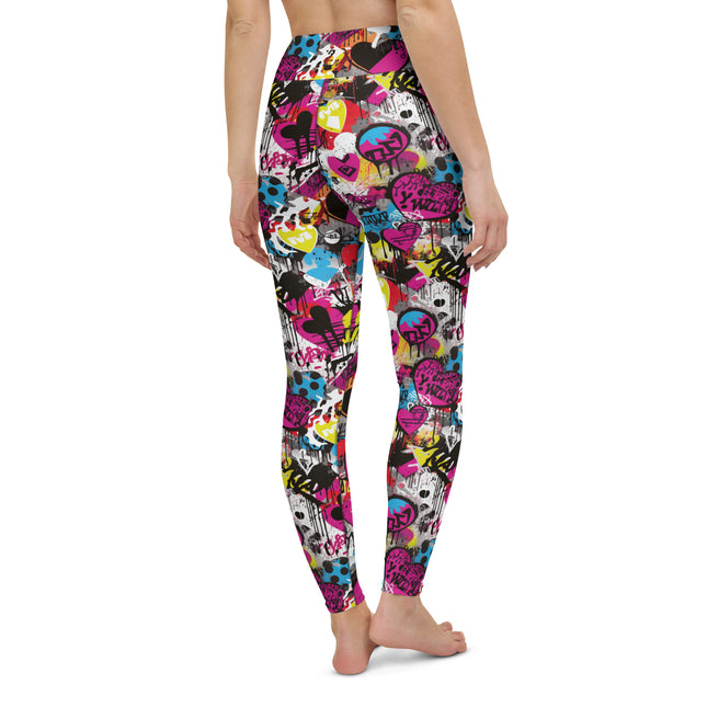 Leggings de cintura alta con grafiti de corazones de color magenta