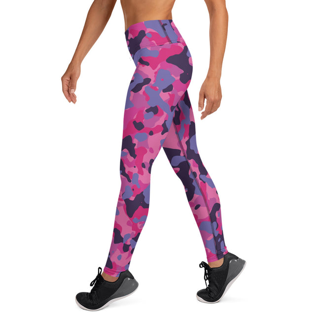 Leggings de cintura alta con estampado de camuflaje en color obsidiana rosa