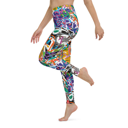 Leggings de cintura alta con grafiti de Kaleido